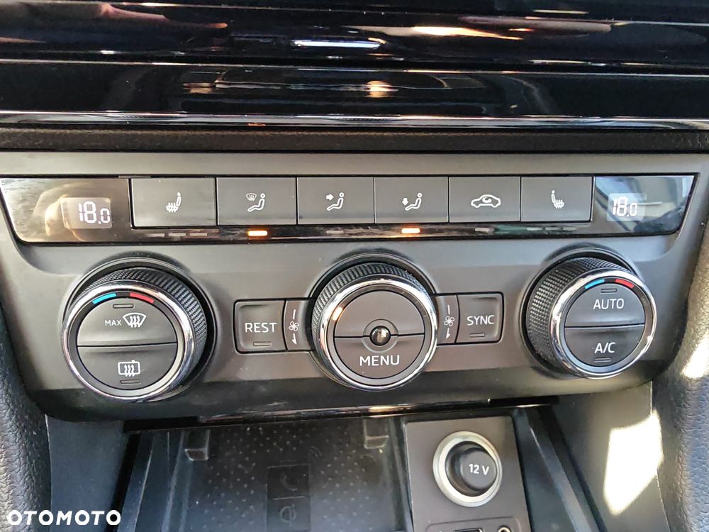 Skoda Superb 2.0 TDI 4x4 DSG Style - 22