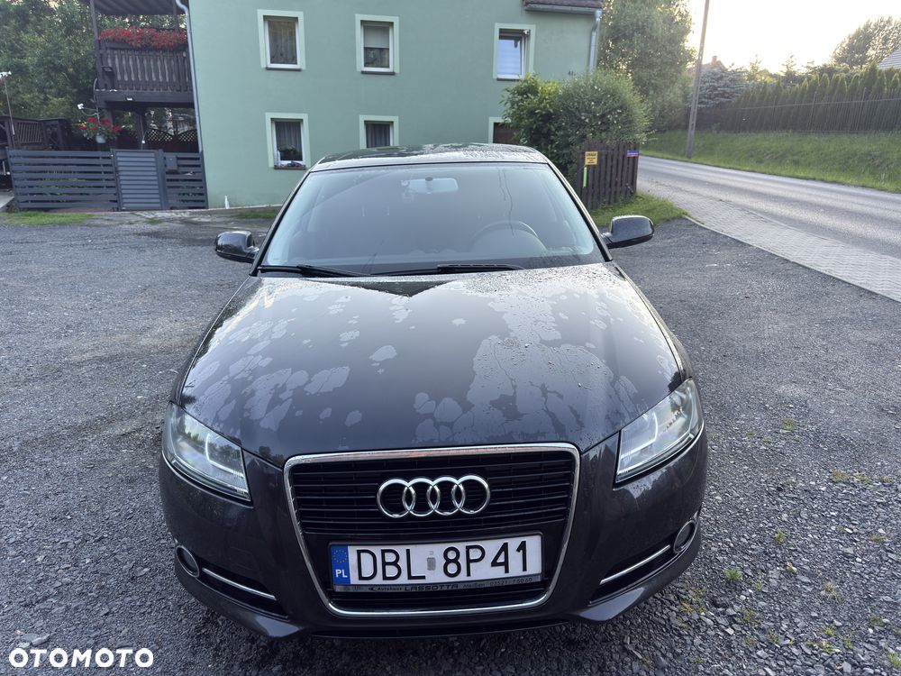 Audi A3 Sportback - 1