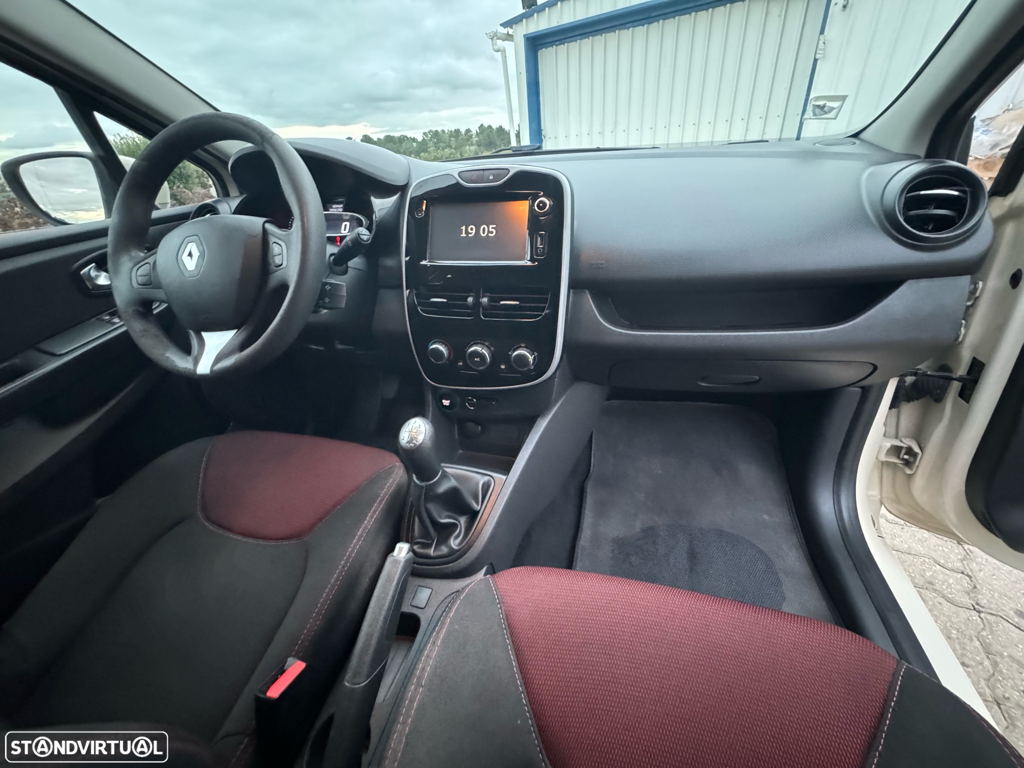 Renault Clio Sport Tourer - 6