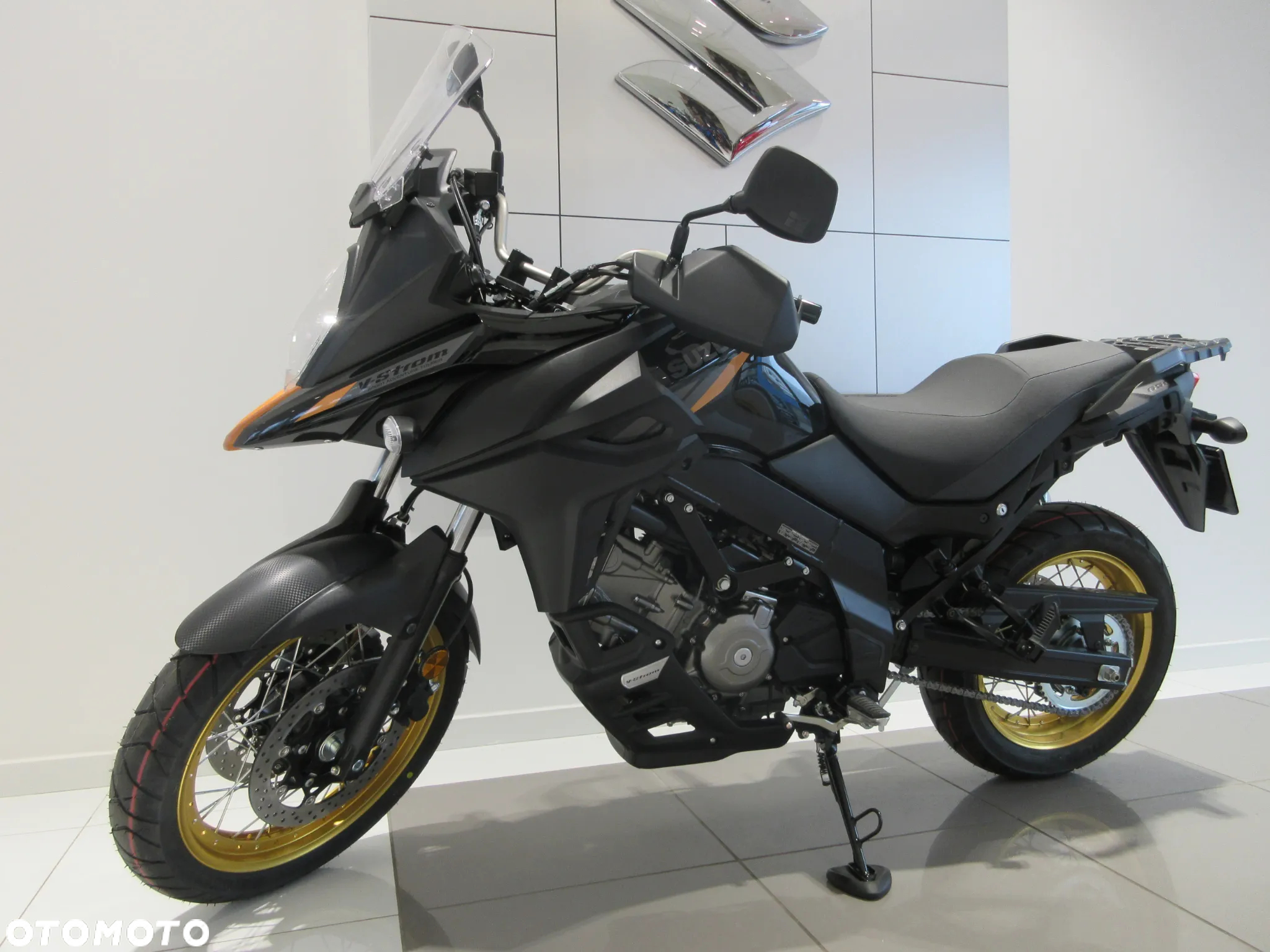 Suzuki V-STROM - 4