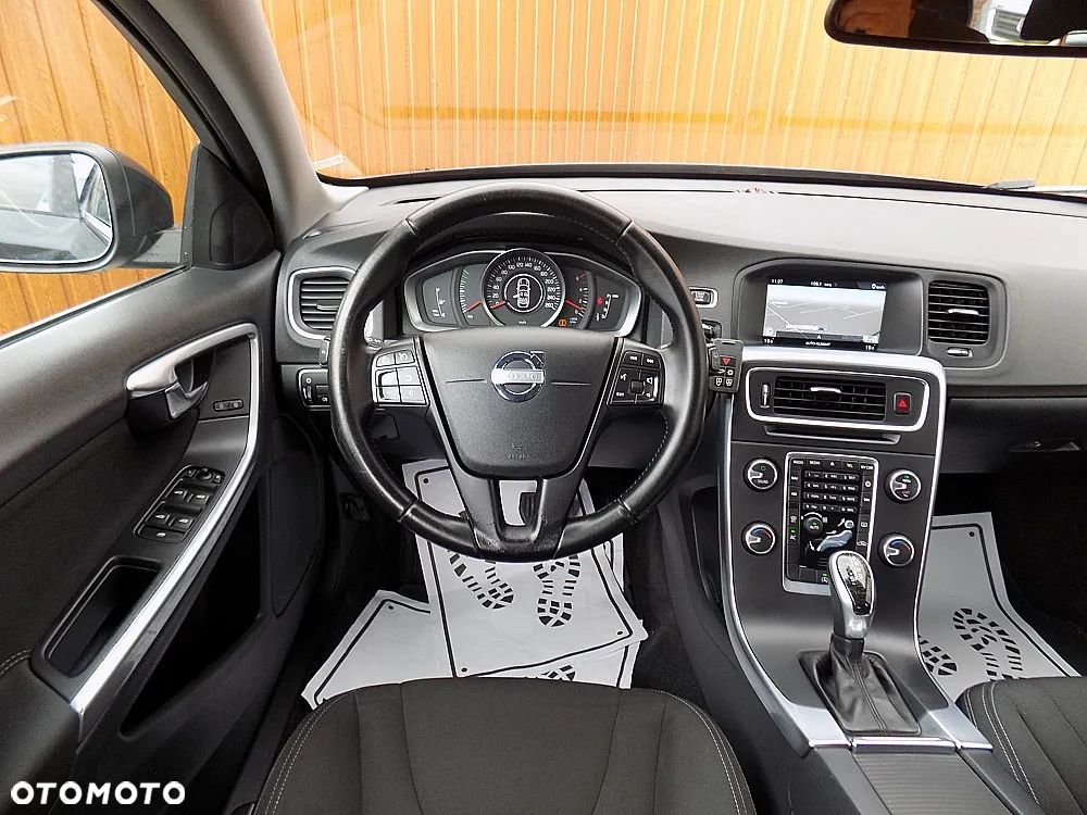 Volvo V60 D3 Geartronic Kinetic - 14