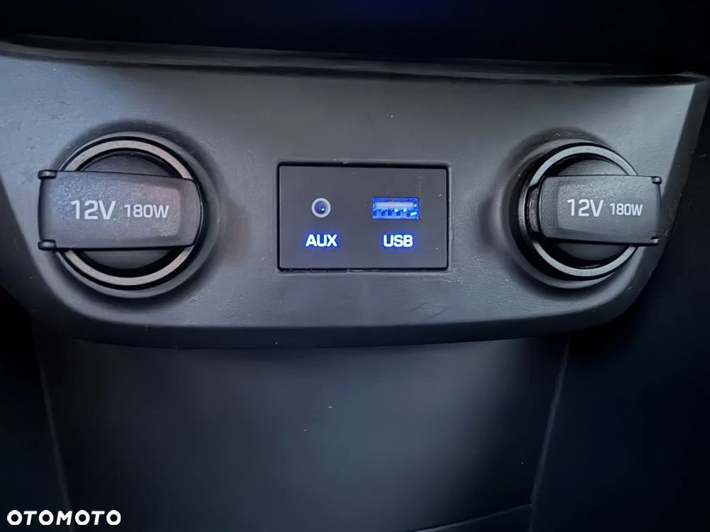Hyundai IONIQ - 13