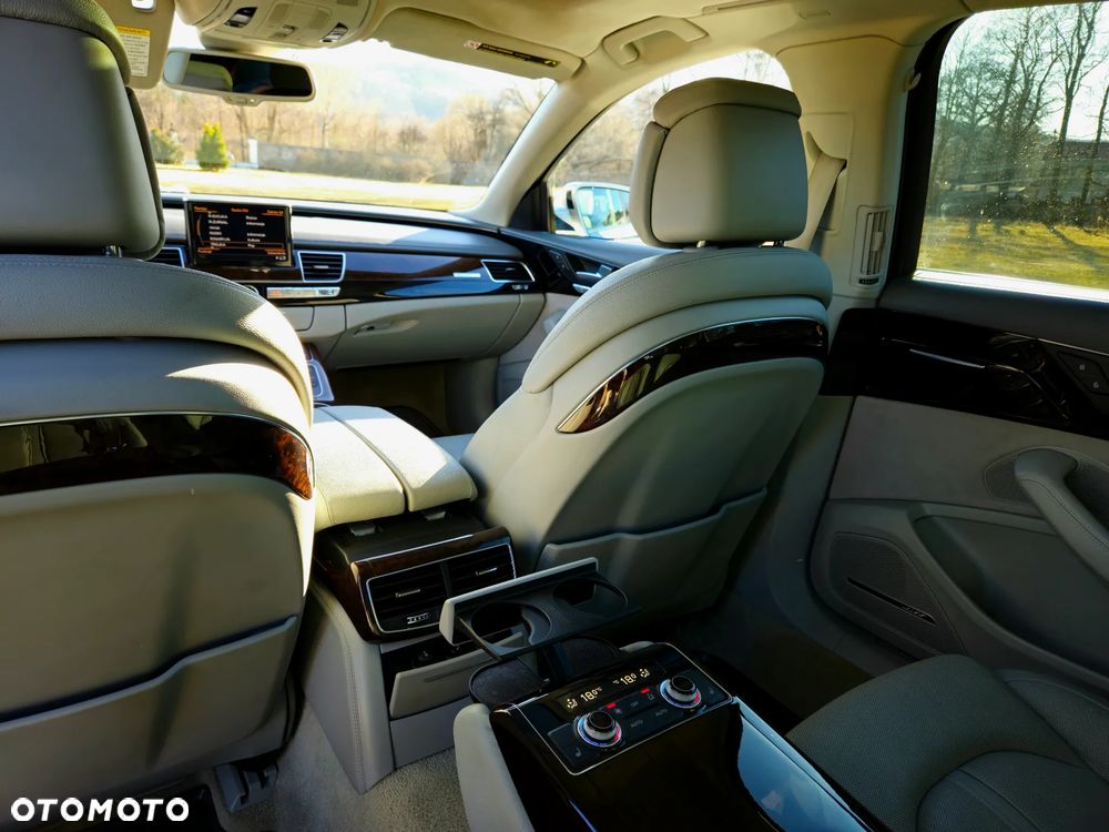 Audi A8 4.2 FSI L Quattro - 21
