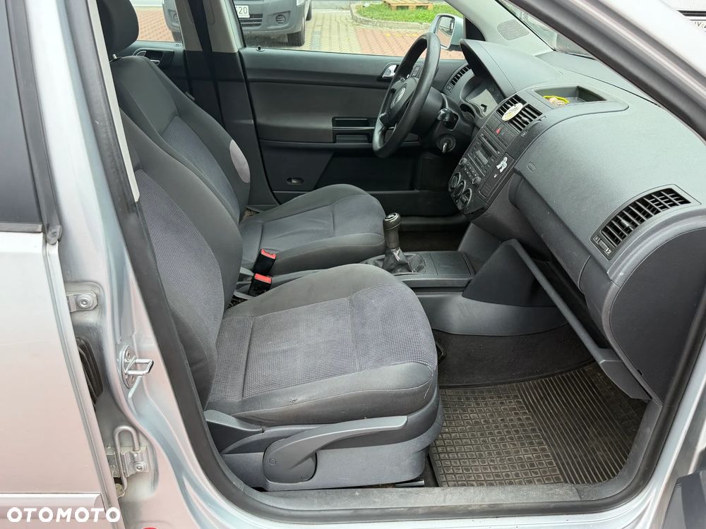 Volkswagen Polo - 8