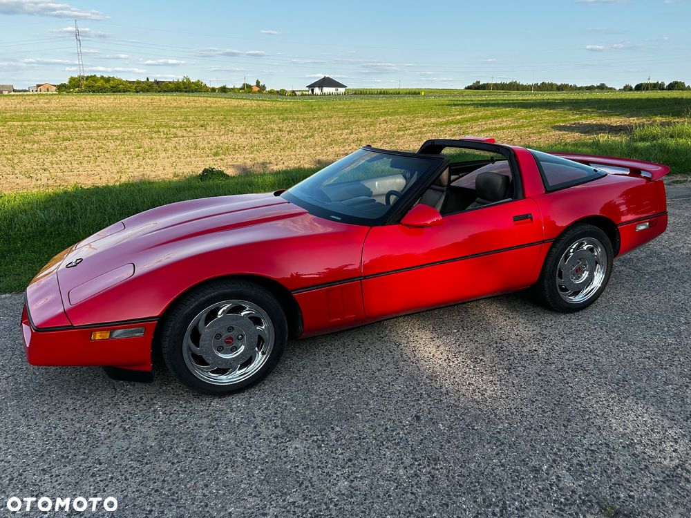 Chevrolet Corvette - 17