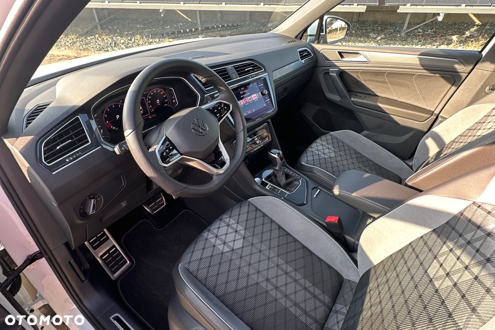 Volkswagen Tiguan - 14