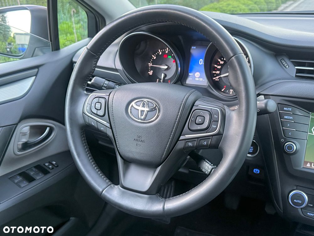 Toyota Avensis Touring Sports 1.8 Edition S+ - 21