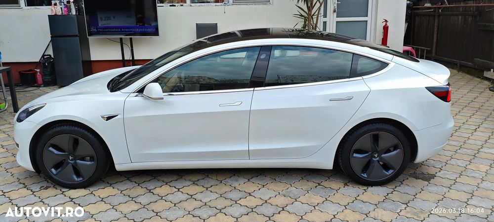 Tesla Model 3 Standard Reichweite Plus Hinterradantrieb - 5