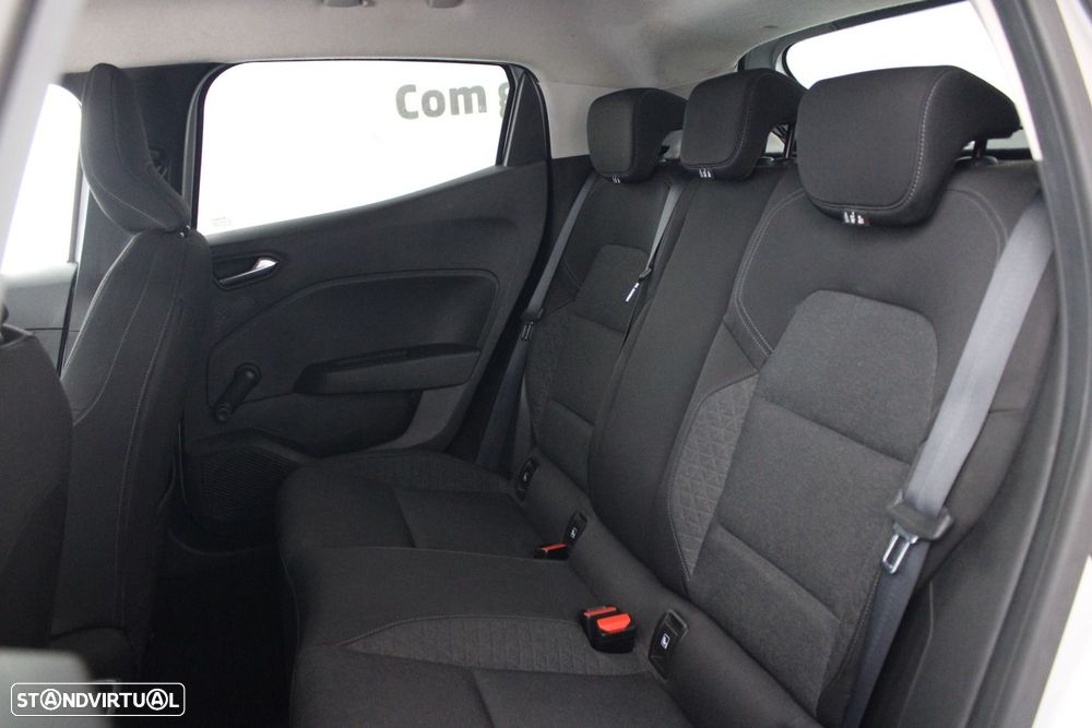 Renault Clio - 25
