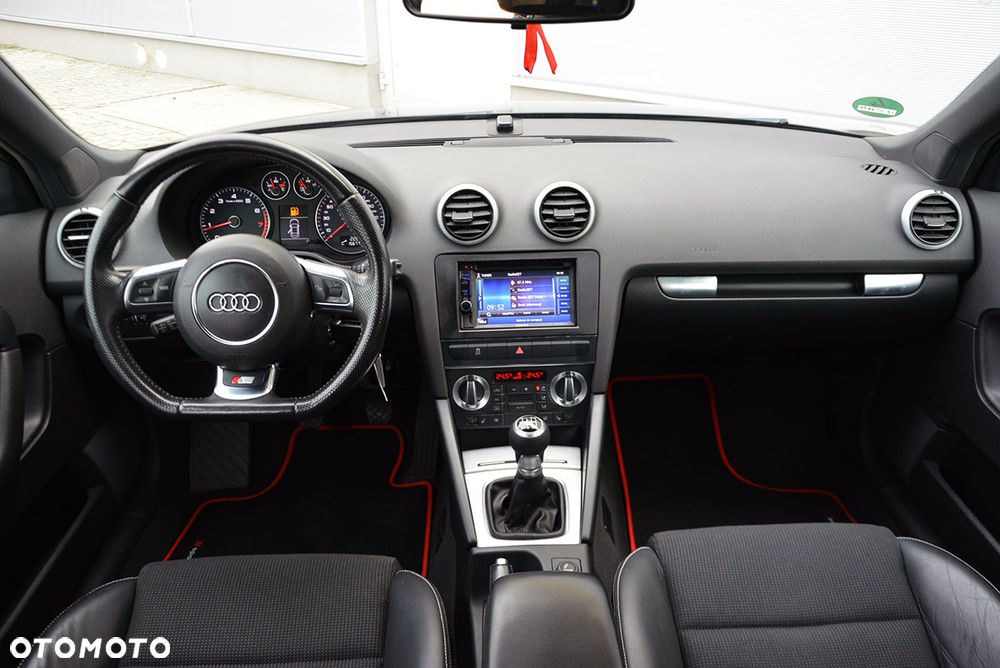 Audi A3 Sportback 1.8 TFSI S line Sportpaket - 17