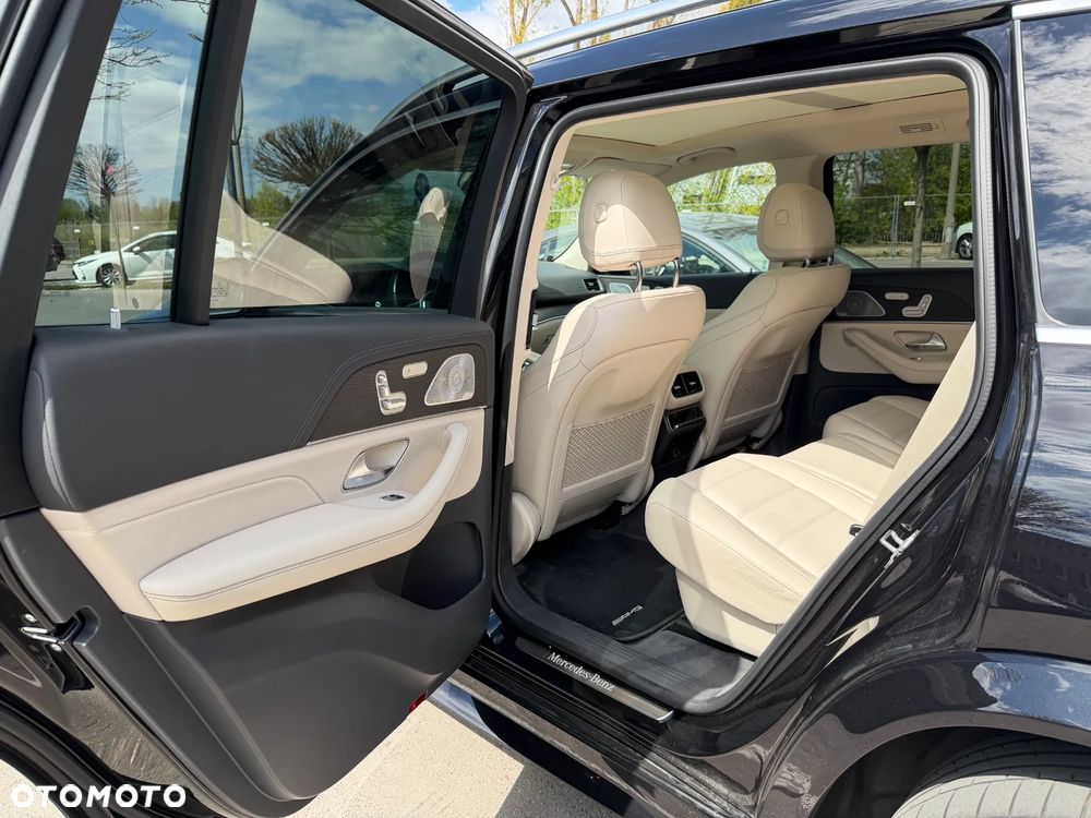 Mercedes-Benz GLS - 11