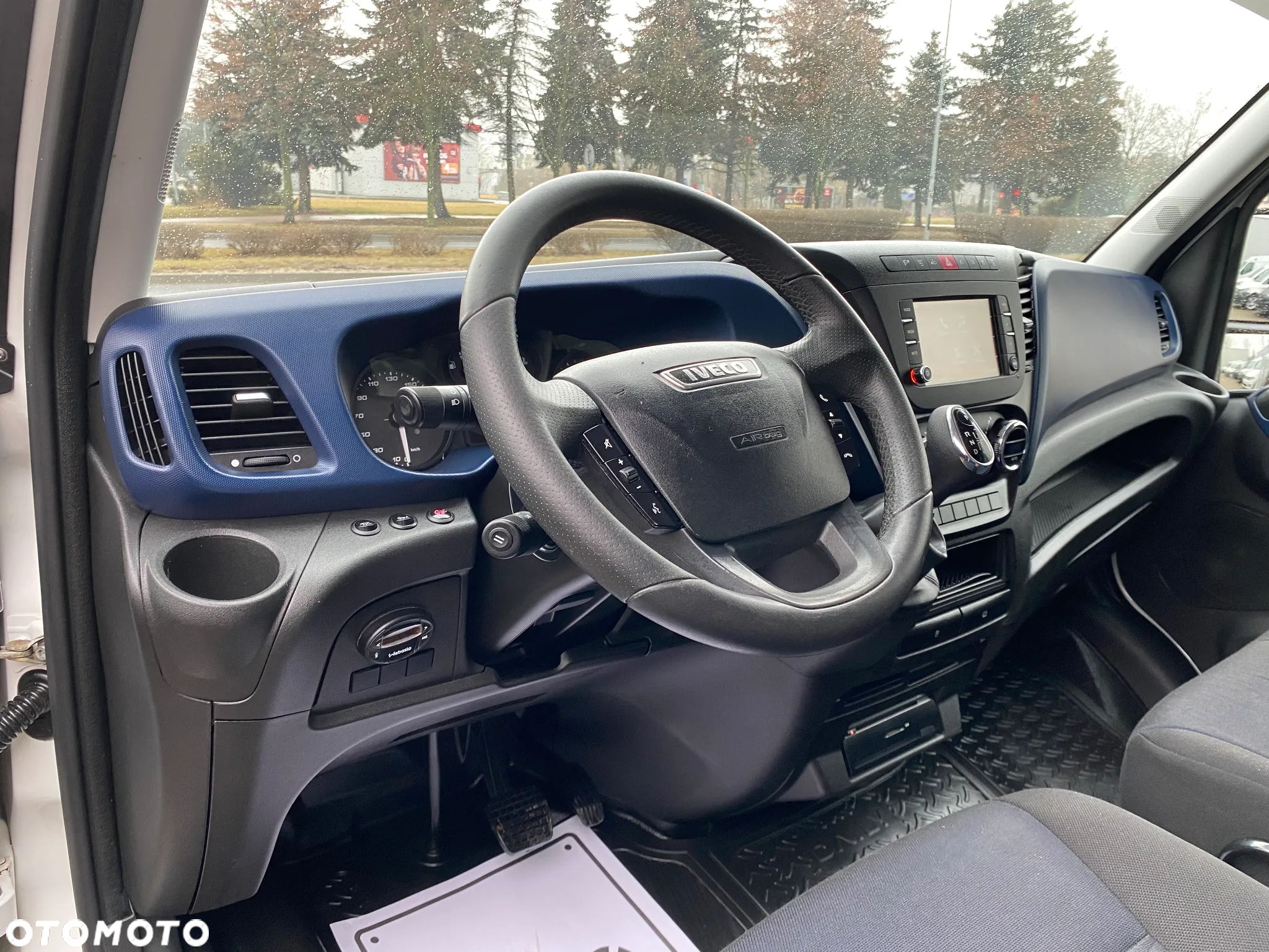 Iveco DAILY 35S16 HI-MATIC KONTENER 8 EUROPALET WINDA ZEPRO - 28