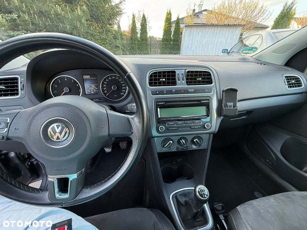 Volkswagen Polo 1.4 16V Highline - 18