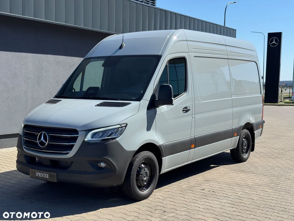 Mercedes-Benz Sprinter - 2