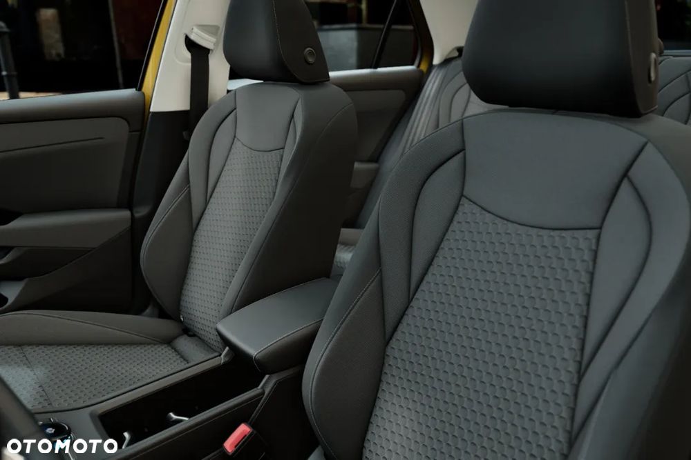 Volkswagen T-Roc 1.5 eTSI Life DSG - 11