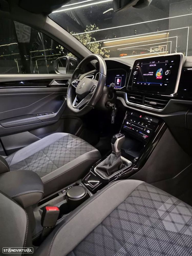 VW T-Roc 2.0 TDI R-Line DSG - 18