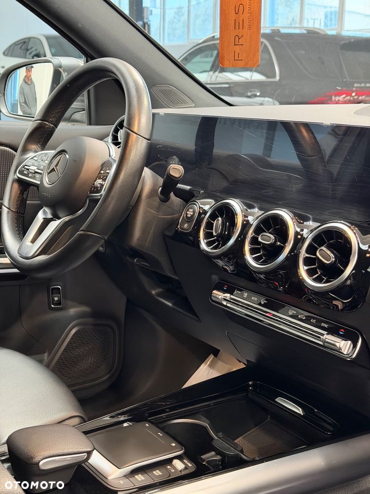Mercedes-Benz GLA 180 Progressive - 9