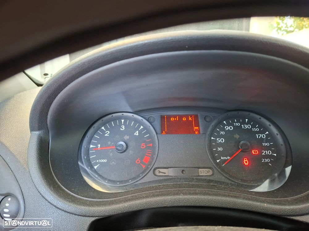 Renault Clio - 9