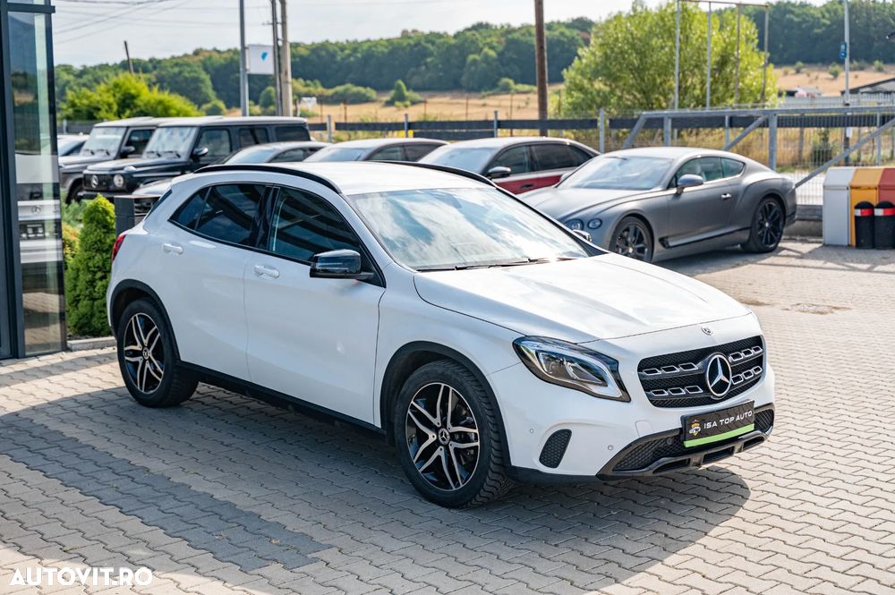 Mercedes-Benz GLA 220 d 4MATIC 7G-DCT - 33