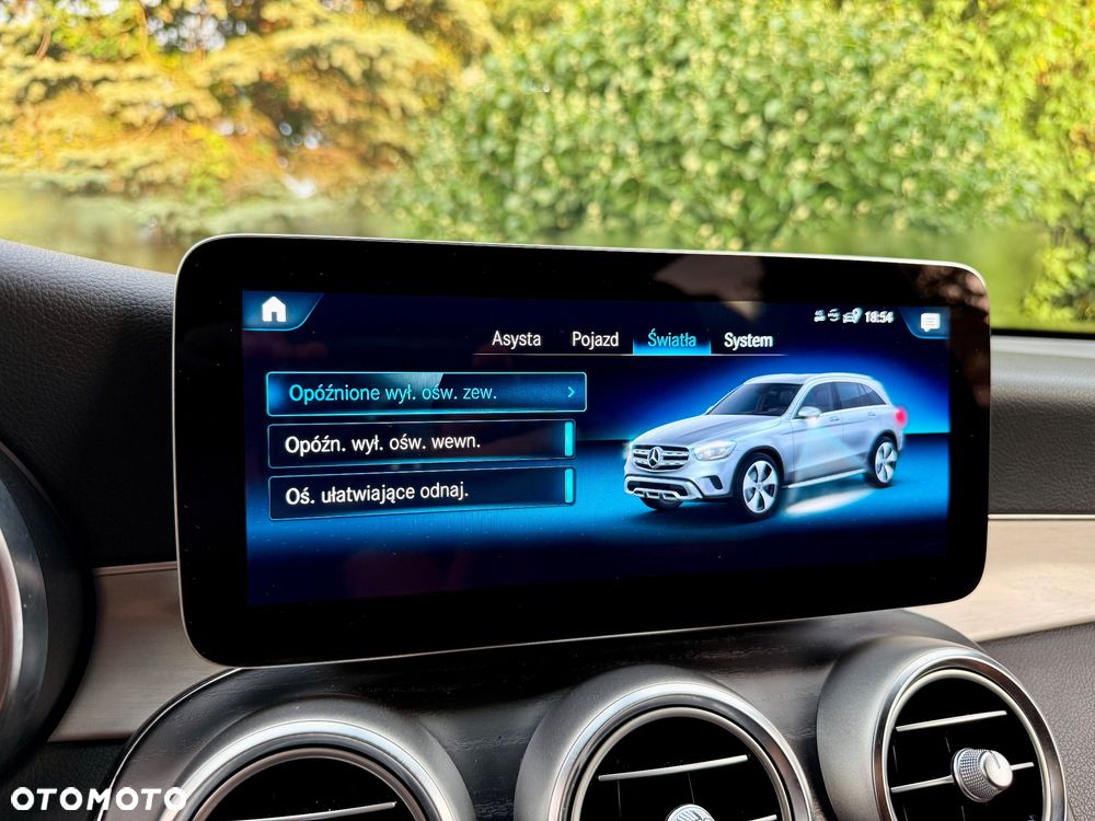 Mercedes-Benz GLC 200 4Matic 9G-TRONIC AMG Line Plus - 20