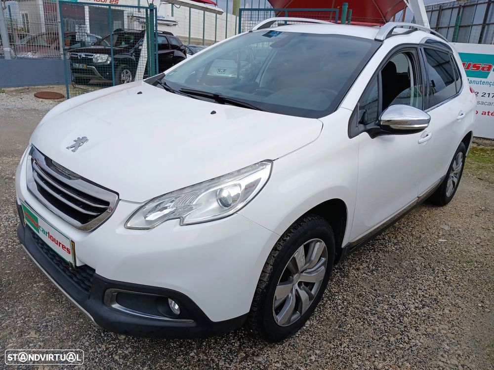 Peugeot 2008 1.2 PureTech Style - 1