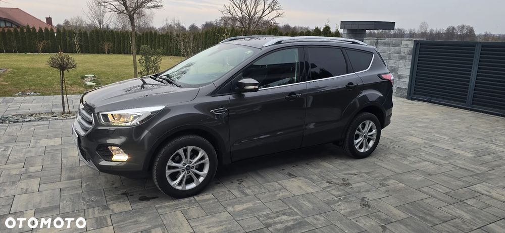 Ford Kuga 1.5 EcoBoost 2x4 Titanium - 4