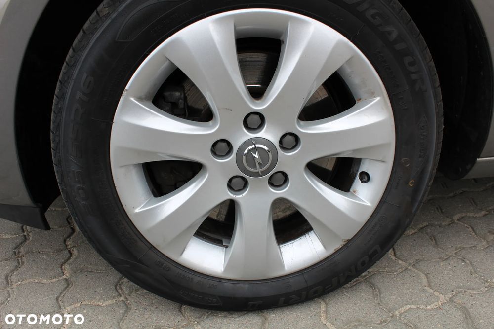 Opel Meriva - 11