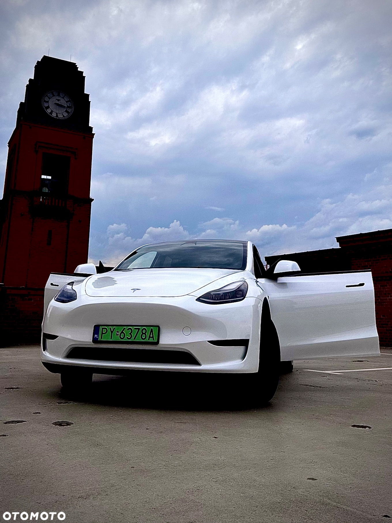Tesla Y Model Long Range Dual Motor AWD - 27