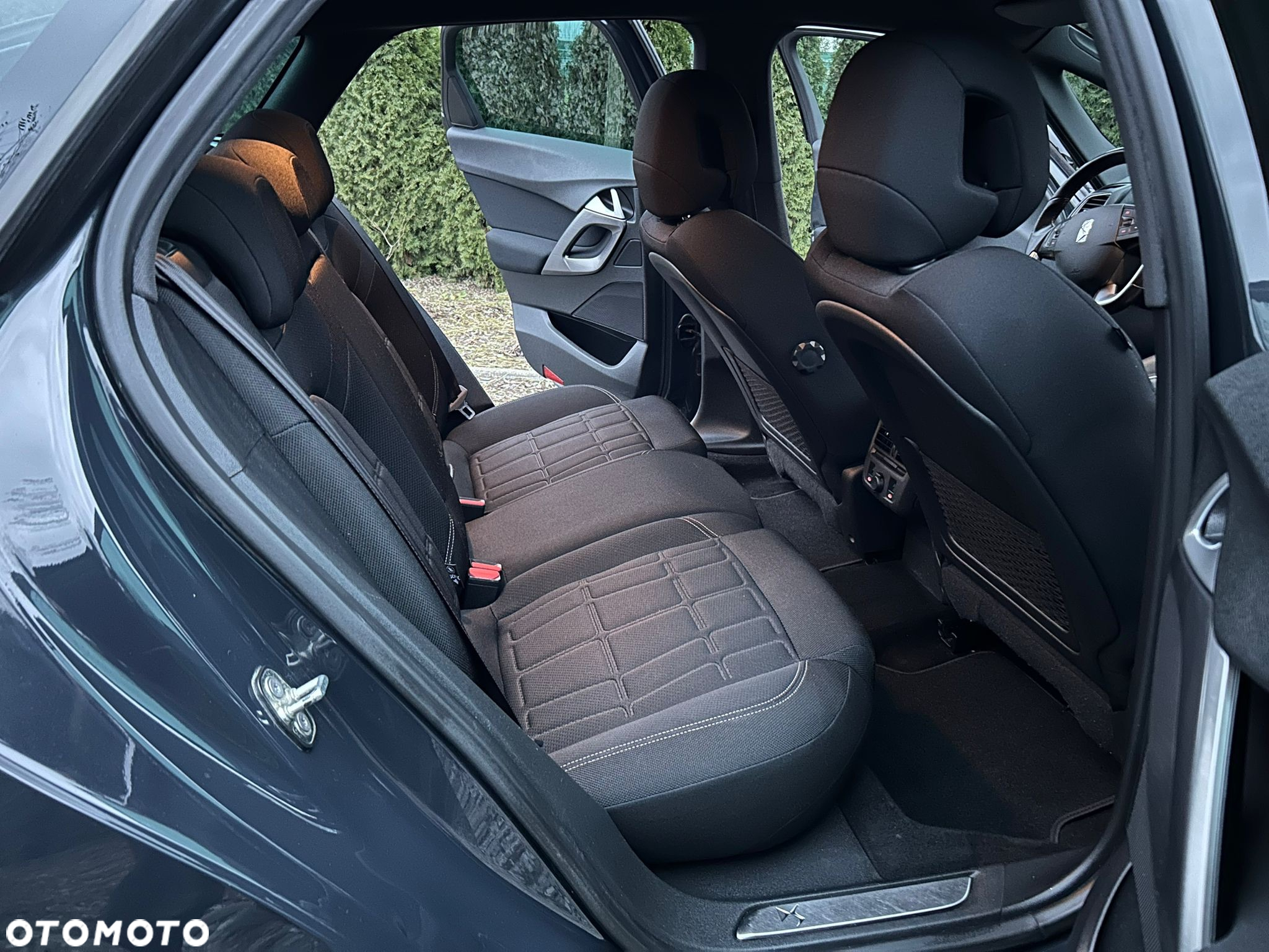 Citroën DS5 1.6 BlueHDi SoChic - 12