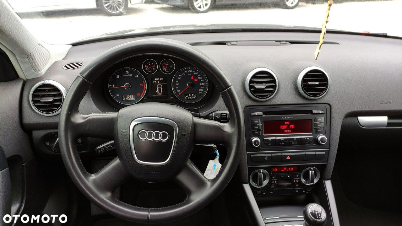 Audi A3 1.6 TDI DPF Attraction - 32