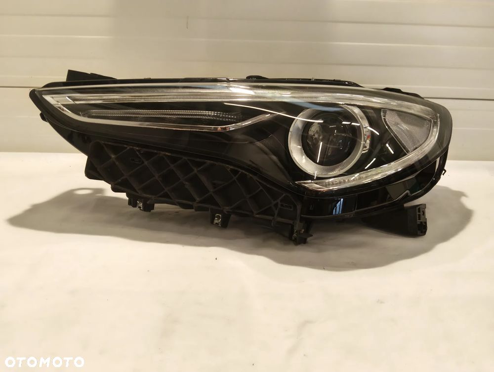 Alfa Romeo Stelvio XENON PRZÓD STRONA LEWA 50559300 21F19-B - 1