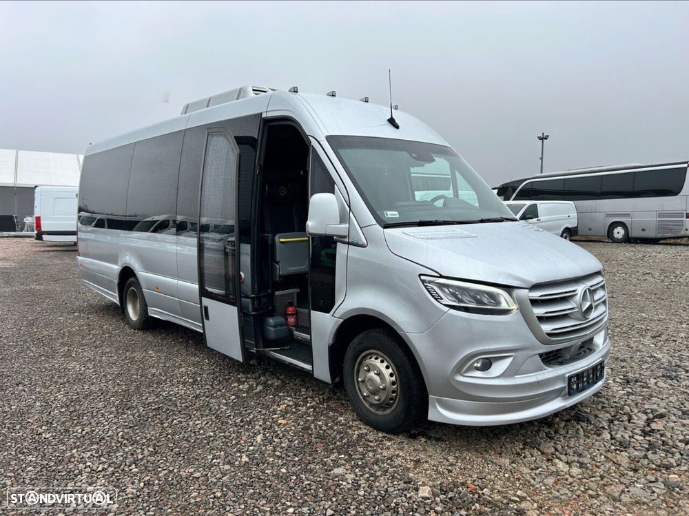 Mercedes-Benz Sprinter - 2