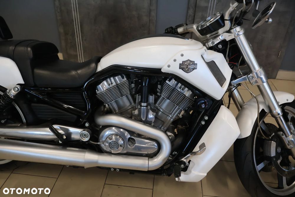 Harley-Davidson V-Rod Muscle - 7