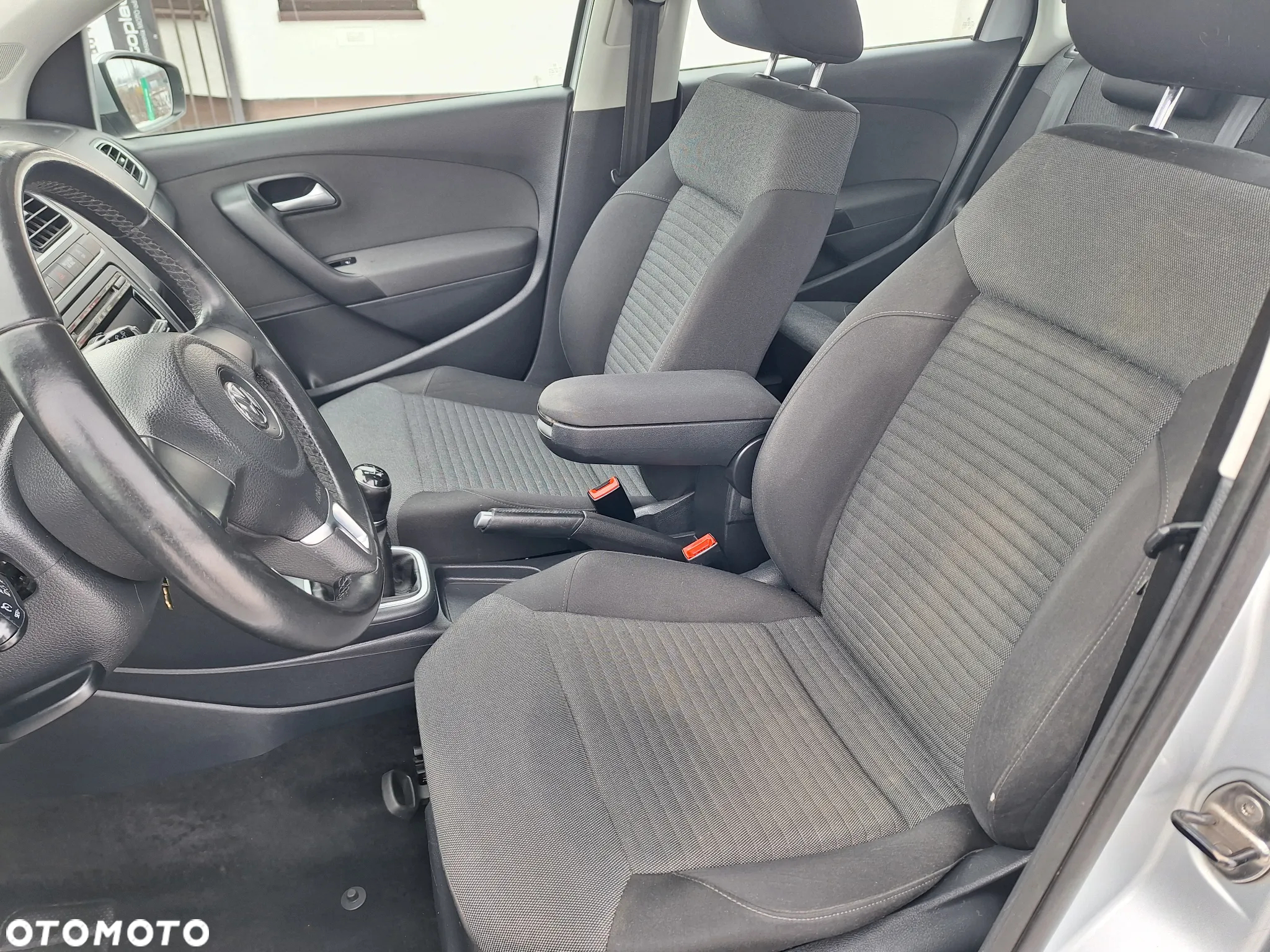 Volkswagen Polo - 12