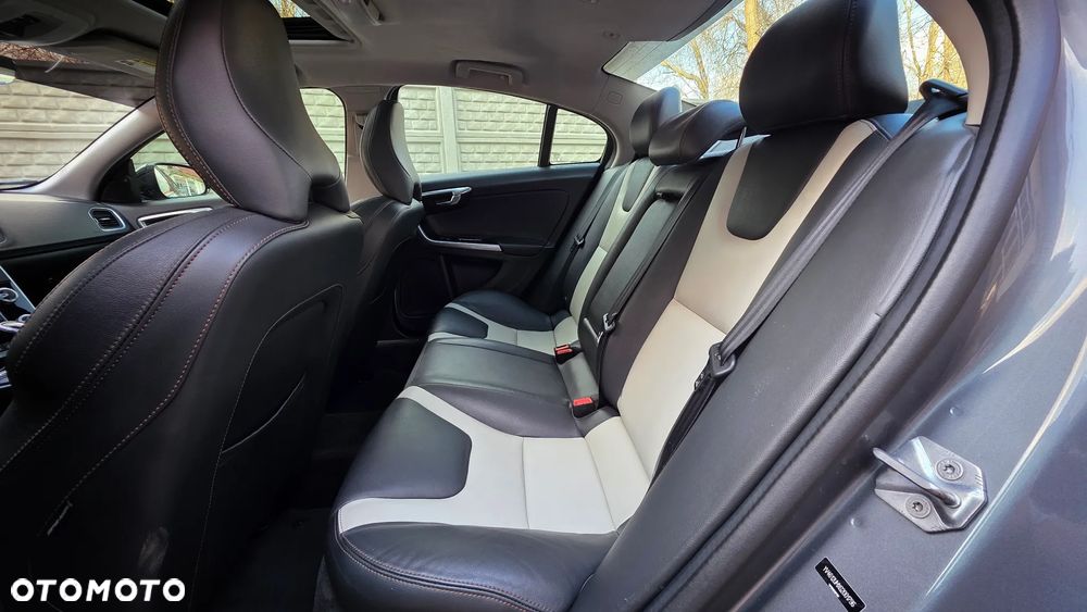 Volvo S60 - 24