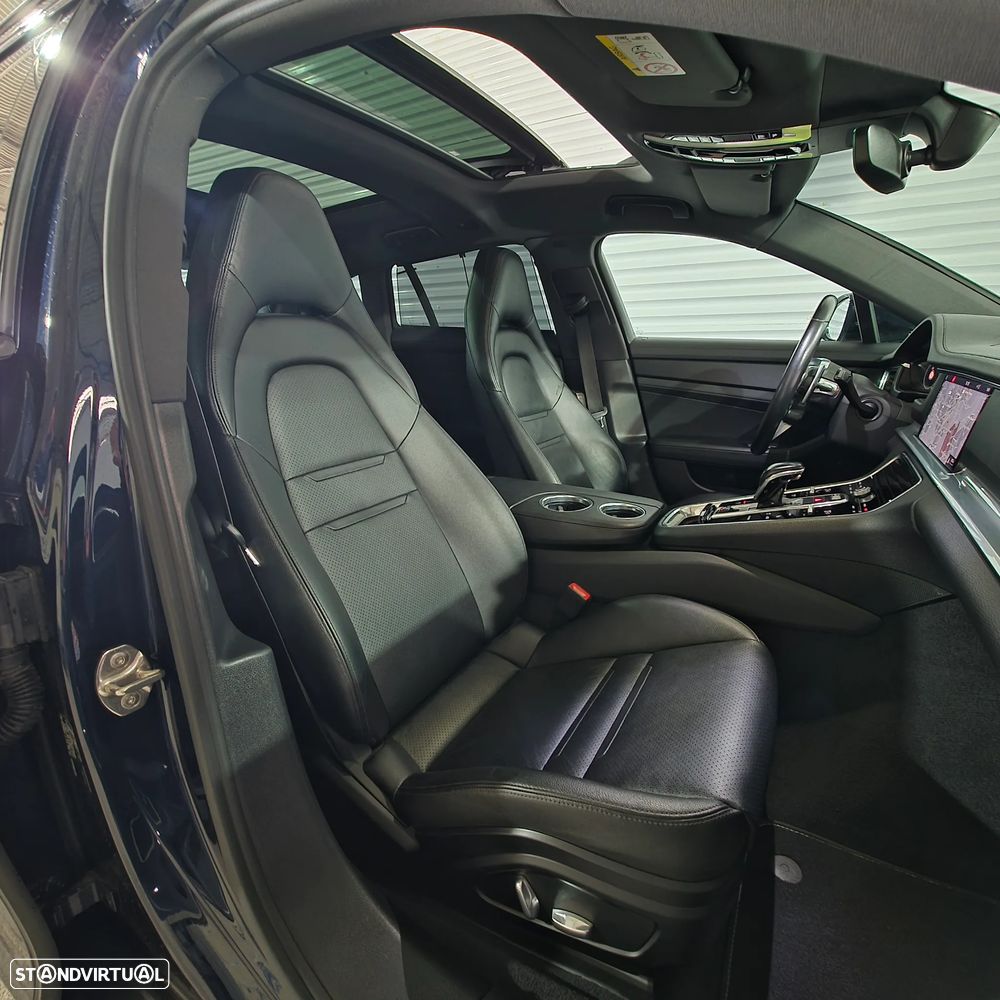 Porsche Panamera Sport Turismo - 30