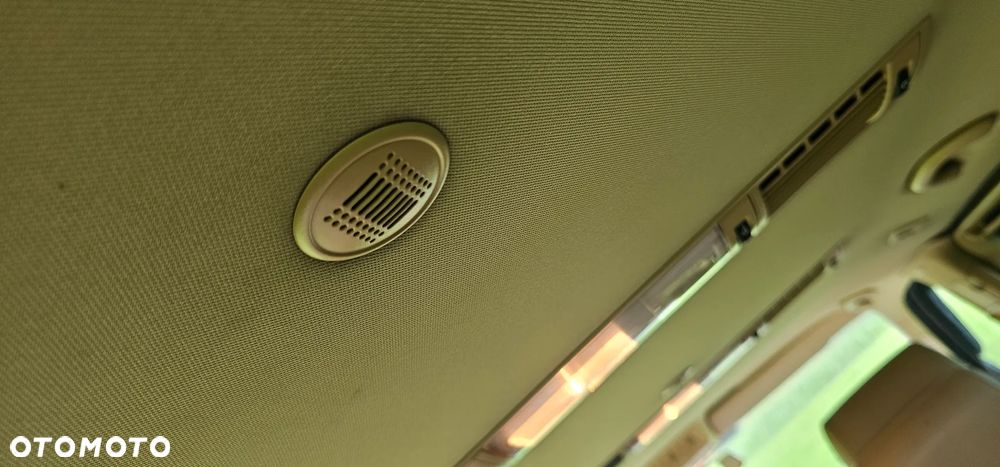 Volkswagen Multivan - 13