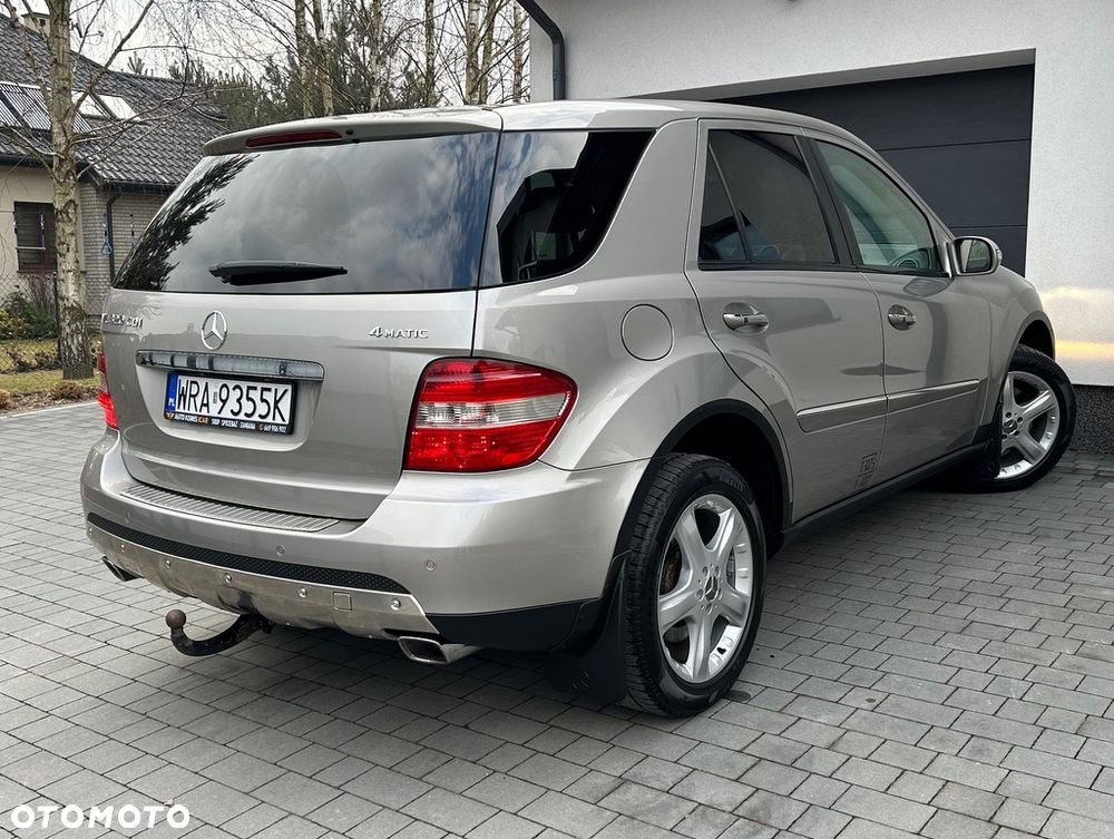 Mercedes-Benz ML 320 CDI 4Matic 7G-TRONIC Edition 10 - 18