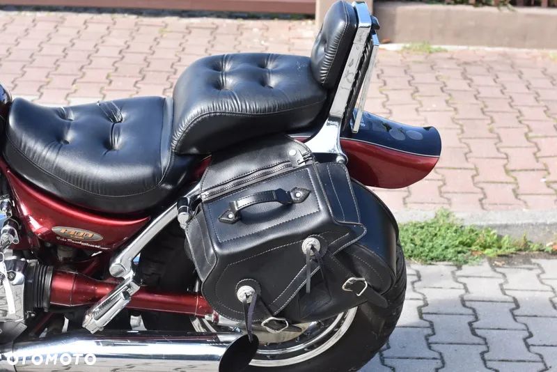 Suzuki Intruder - 27