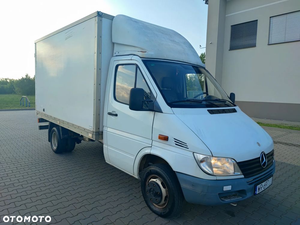 Mercedes-Benz Sprinter 413 - 1