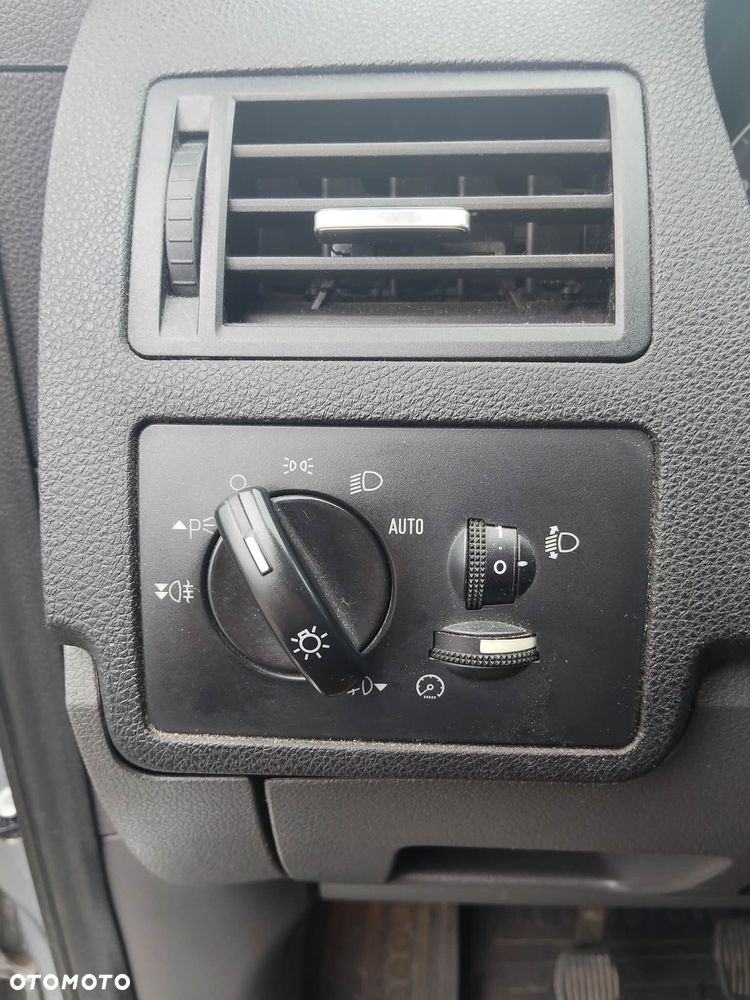 Ford Focus C-Max 1.8 Trend - 11