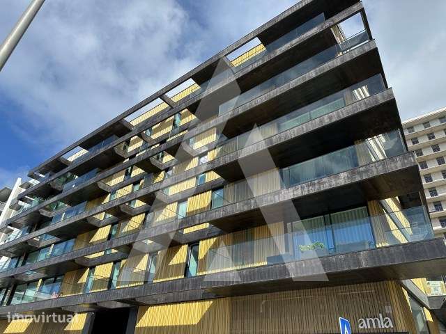Apartamento T2 inserido no prestigiado Edifício Puro Golden! - Grande imagem: 3/26