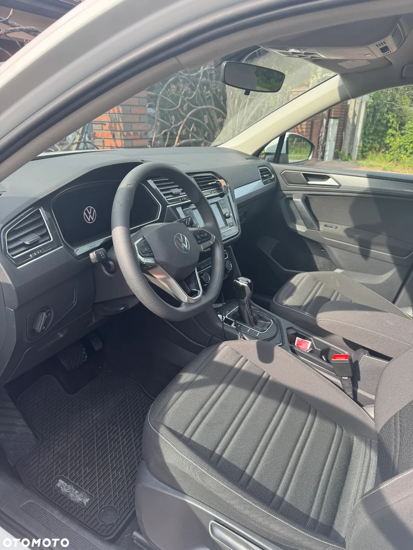 Volkswagen Tiguan - 2