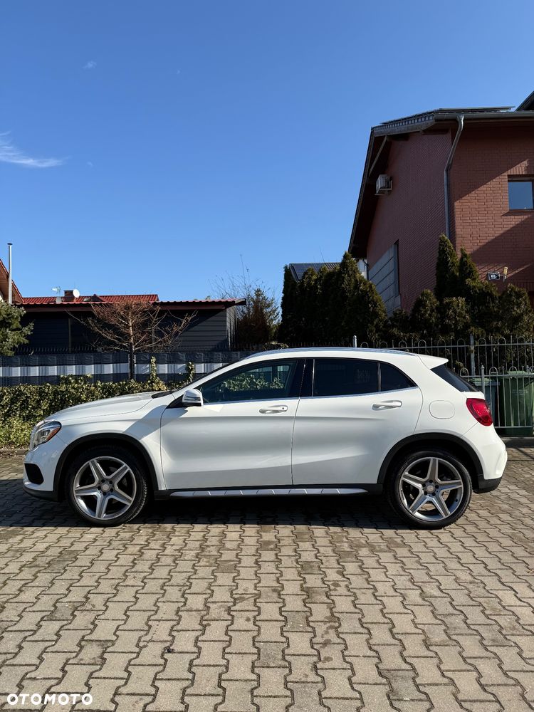 Mercedes-Benz GLA 250 4Matic 7G-DCT AMG Line - 9