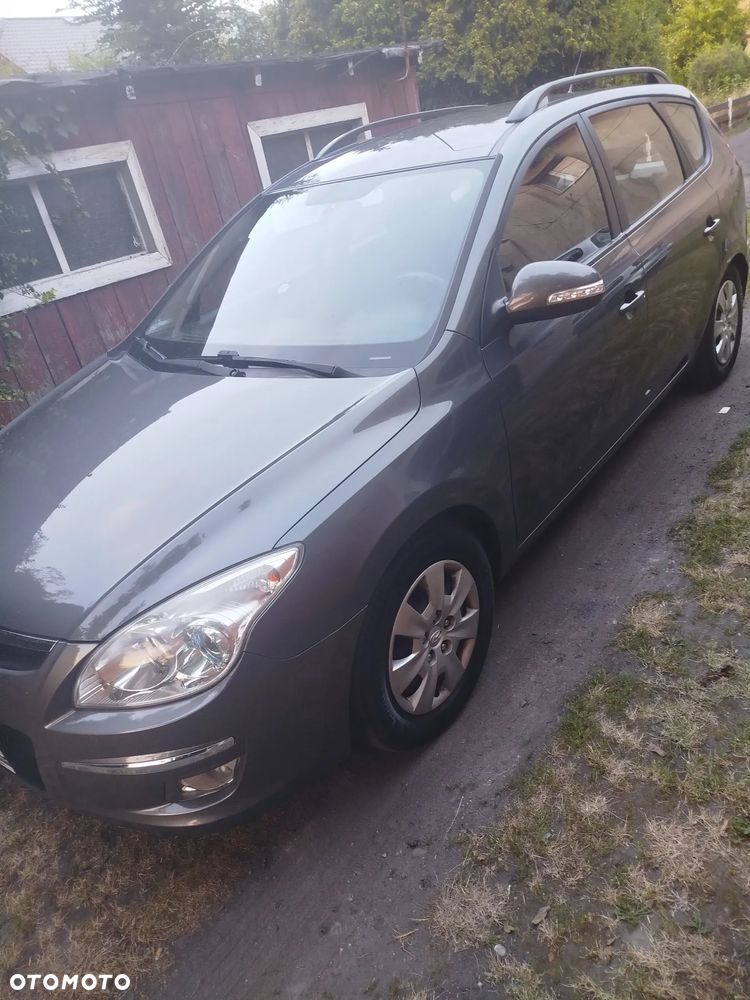 Hyundai i30 1.6 CRDi Base + - 2