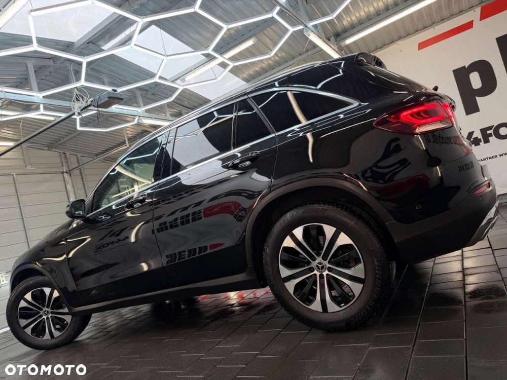 Mercedes-Benz GLC - 12