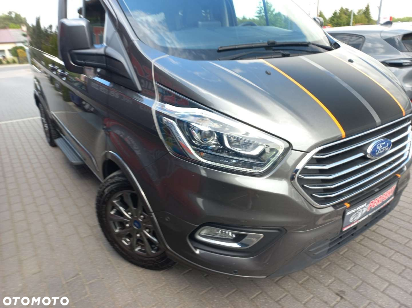 Ford Tourneo Custom - 5