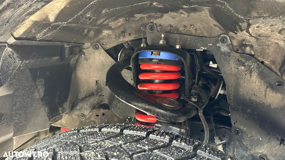 Toyota Hilux 2.8D 204CP 4x4 Double Cab AT Invincible Color Edition - 11