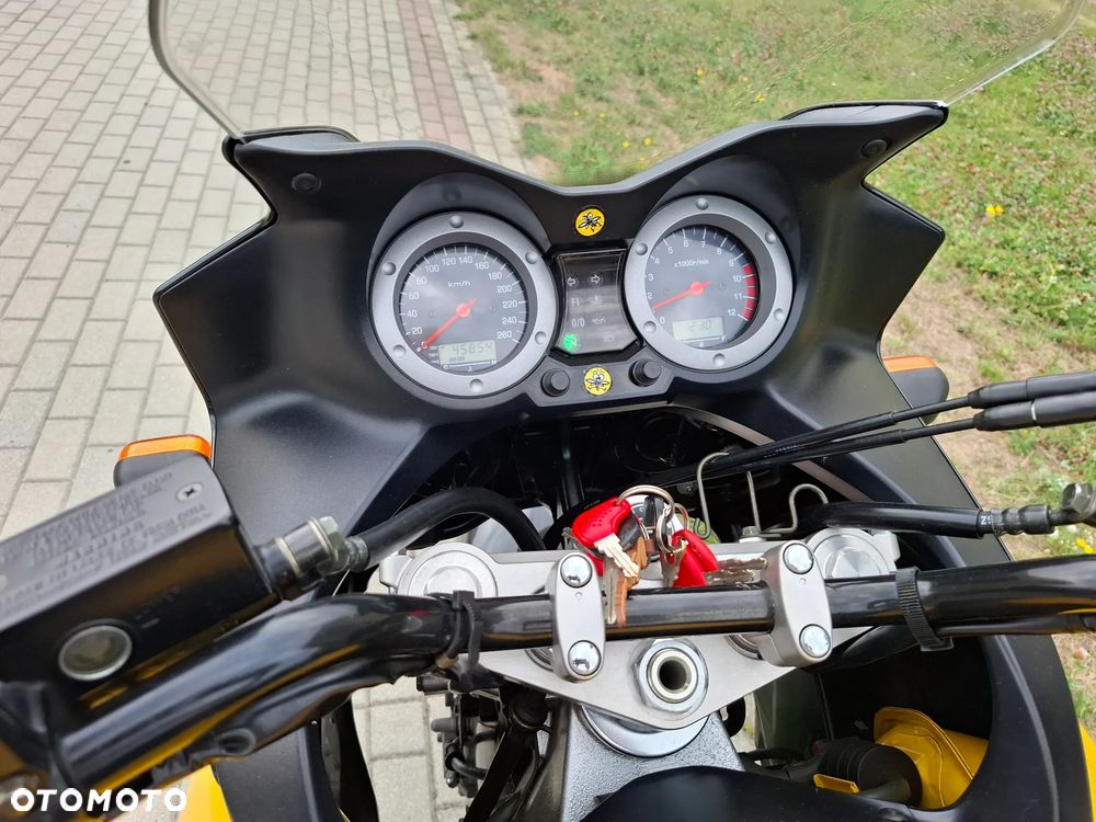 Suzuki V-STROM - 30
