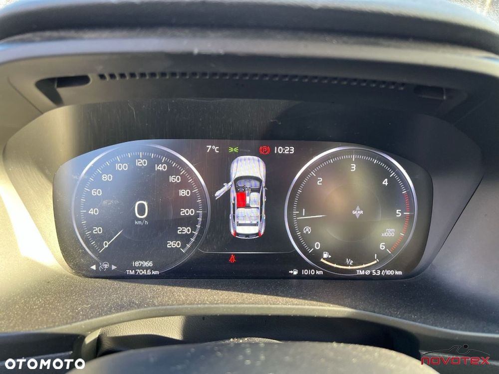 Volvo XC 40 D3 Momentum Pro - 10